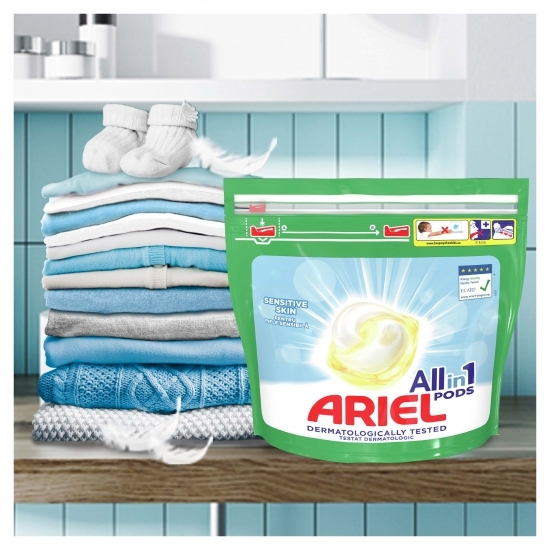 Detergent de rufe capsule All in One Pods Sensitive, 15 spălări