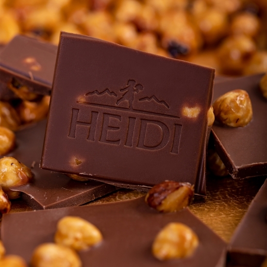 Ciocolată lapte cu alune de pădure 100g