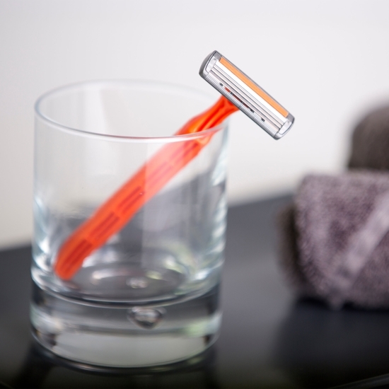 Aparat de ras Sensitive 3 lame, 4+2  buc