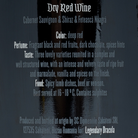 Vin roșu sec Royal Blood Cabernet Sauvignon & Shiraz & Fetească Neagră, 13.7%, 0.75l