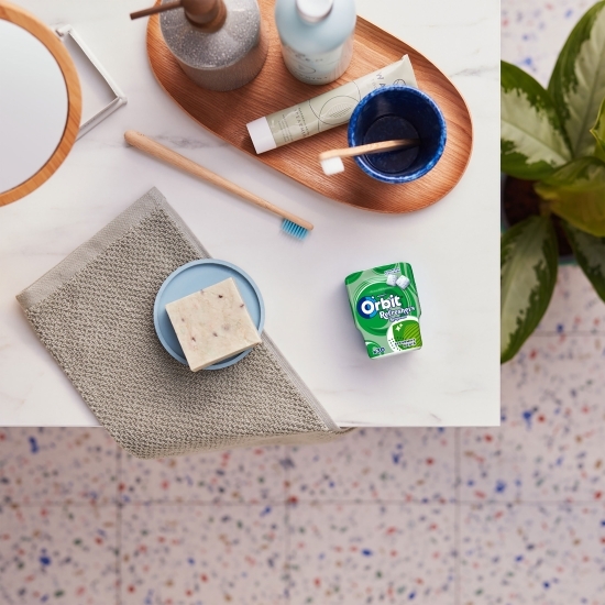 Gumă de mestecat Refreshers Spearmint fără zahăr cu aromă de mentă și mentol 30 buc, 67g