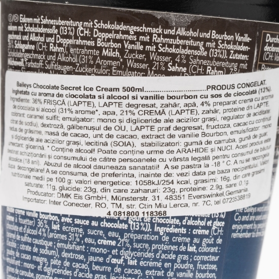 Înghețată cu aromă de ciocolată și alcool și vanilie bourbon cu sos de ciocolată 500ml