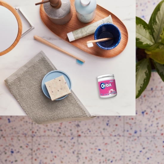 Gumă de mestecat Bubblemint fără zahăr, cu îndulcitori, cu arome de fructe și mentă 60 buc, 84g