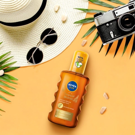 Ulei spray pentru plajă cu extract de morcov Tropical Bronze 200ml