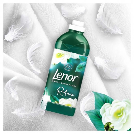 Balsam de rufe Emerald&Ivory Flower 50 spălări 1.5l