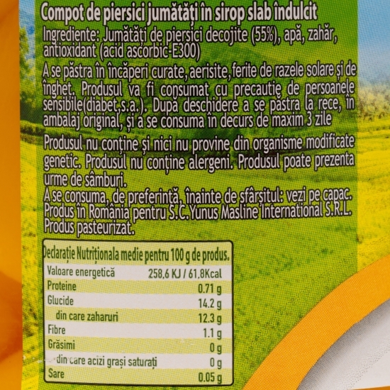 Compot de piersici jumătăți în sirop slab îndulcit, 680g