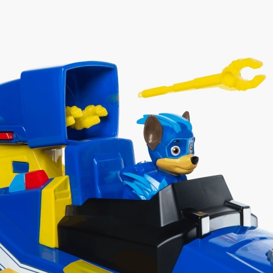 Charged up chase cu mașină care se transformă 3+ ani