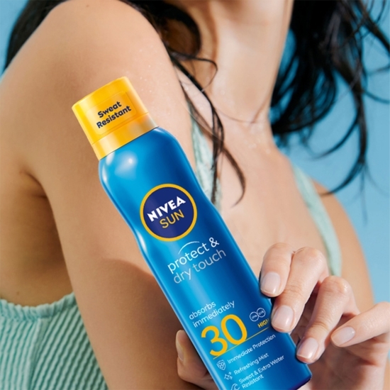 Spray cu protecție solară Protect & Dry SPF30 200ml