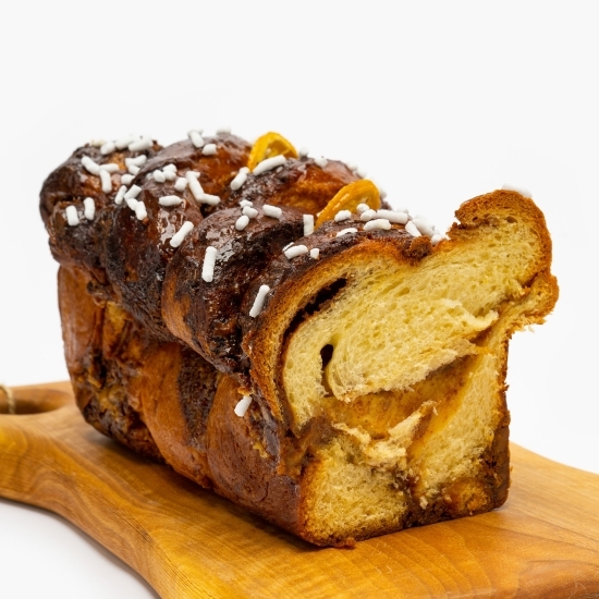 Cozonac cu cremă de lămâie și caramel sărat 900g