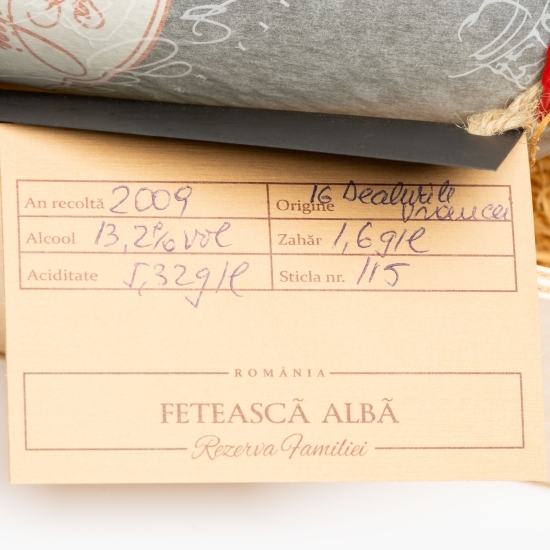 Vin alb sec Rezerva Familiei Fetească Albă 2009, 13.1%, 0.75l