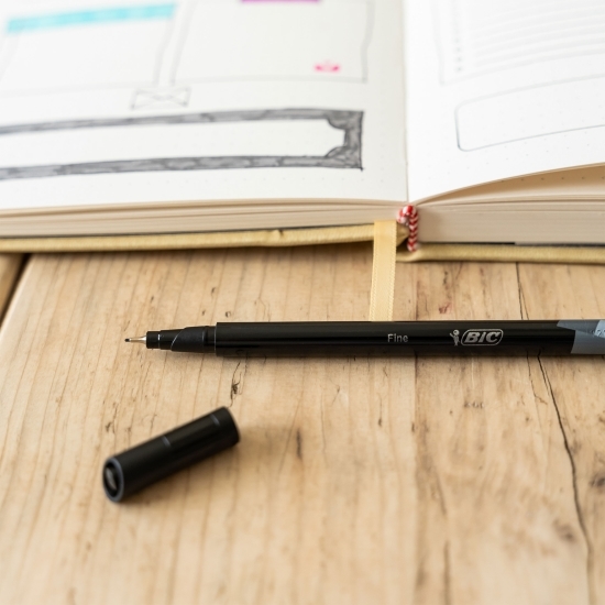 Set 4 finelinere Intensity asortate