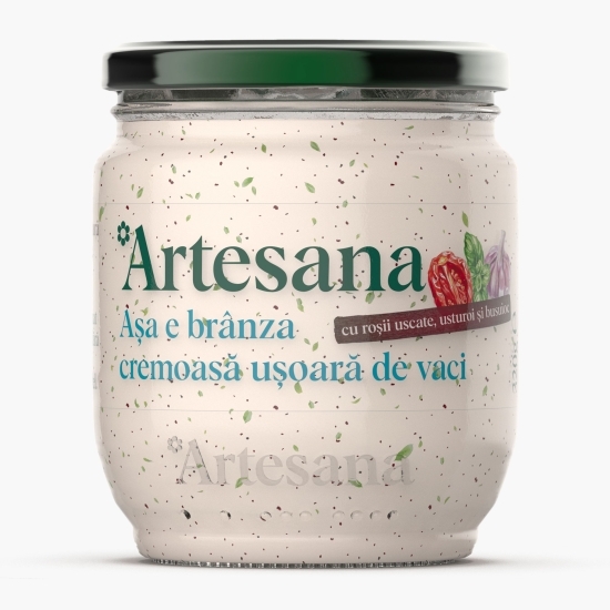 Brânză ușoară de vaci cu roșii uscate, usturoi și busuioc 320g