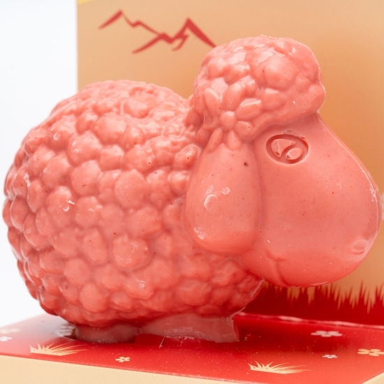 Oiță ciocolată albă și căpșuni 85g