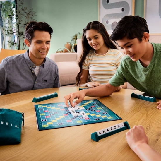 Joc de societate Scrabble Original 10+ ani