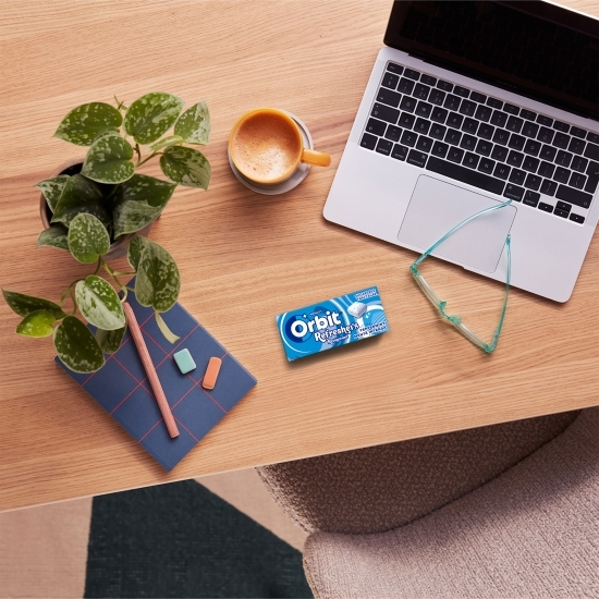 Gumă de mestecat Refreshers Peppermint fără zahăr cu aromă de mentă intensă și mentol 7 buc, 15.6g