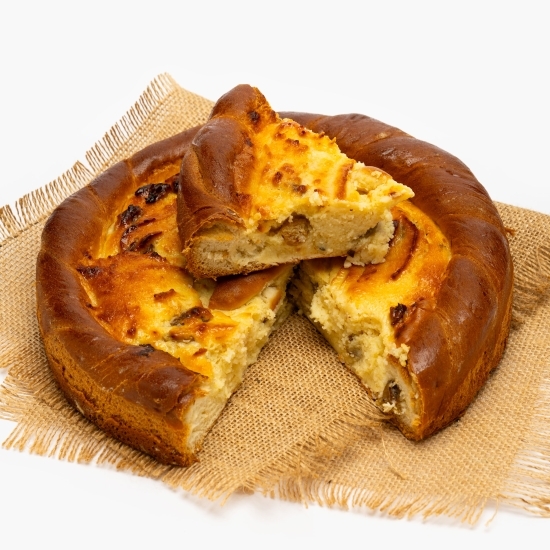 Pască cu brânză dulce și stafide 450g