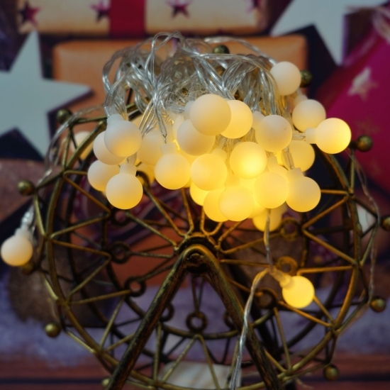 Instalație Crăciun, 10m, 80 de LED-uri, model cu steluțe, liniară, cu baterie