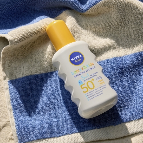 Spray protecție solară pentru copii SPF 50+ Sensitive Protect 200ml