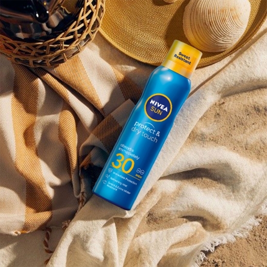 Spray cu protecție solară Protect & Dry SPF30 200ml