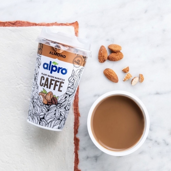 Cafea cu băutură din migdale 235ml