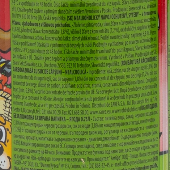 Băutură răcoritoare carbogazoasă cu suc de căpșuni, fără alcool 750ml