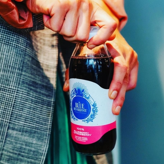 Suc de afine și căpșuni eco, fără zahăr adăugat și fără apă 300ml
