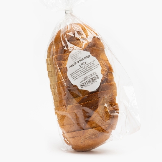 Franzelă cu făină neagră 700g