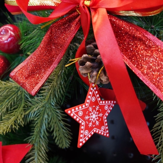 Ornament de brad Stea, din lemn, roșu, 7.5cm