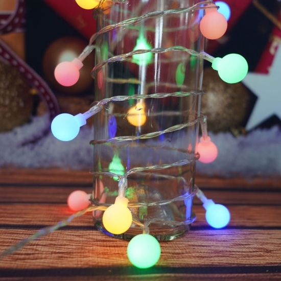 Instalație Crăciun, 3.5m, 30 de LED-uri, multicolor RGB, model cu biluțe, liniară, cu baterie