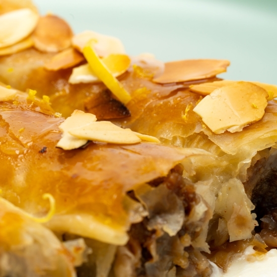 Baclava cu mere, nuci și smântână 180g