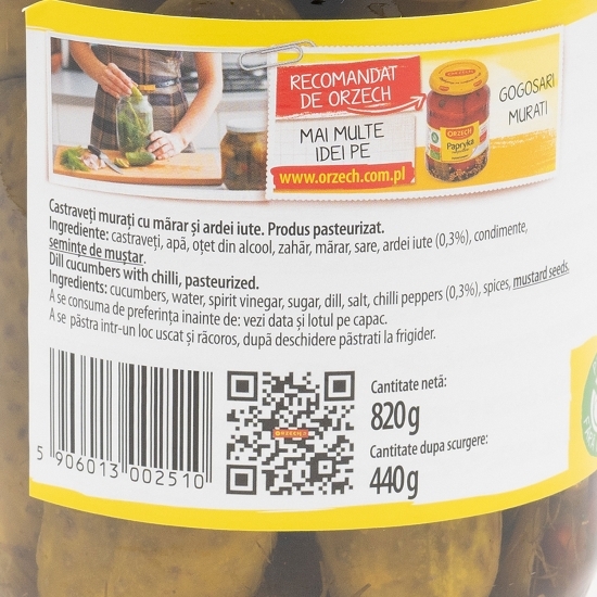 Castraveți murați cu mărar și ardei iute 830g