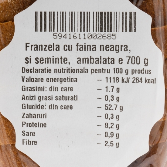 Franzelă cu făină neagră și semințe 700g