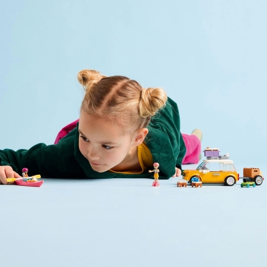 Mașina de călătorii a prieteniei, 42659 Friends, 220 piese, +6 ani