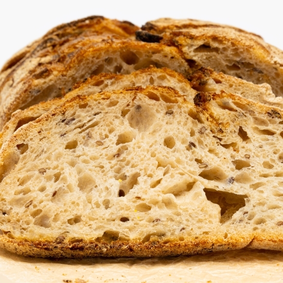 Pâine integrală cu maia și semințe de in 400g