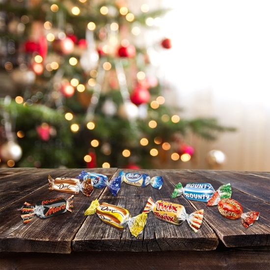 Calendar de Crăciun cu bomboane de ciocolată 215g