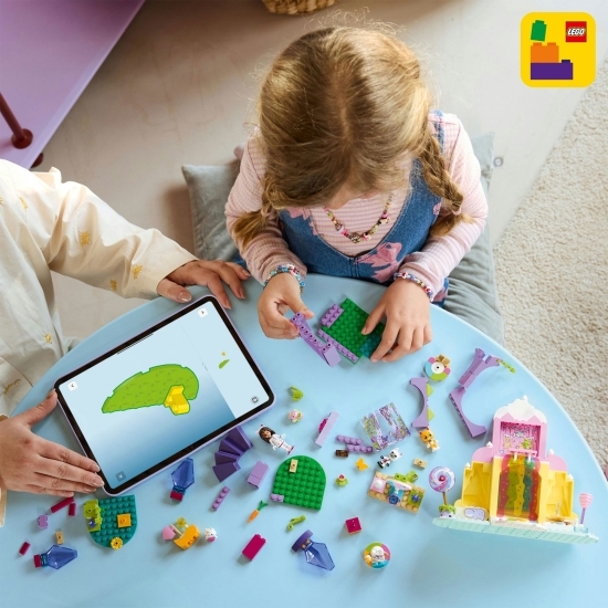 Muntele de dulciuri și grădina Miau-Zânei, 11205 Gabby's Dollhouse, 263 piese, +4 ani