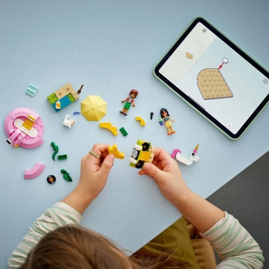 Petrecere la piscină cu unicornul și flamingo, 42658 Friends, 99 piese, +5 ani