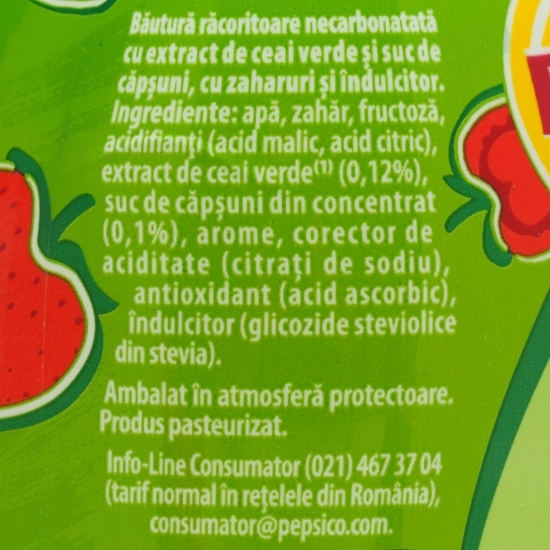 Băutură răcoritoare necarbonatată cu ceai verde și suc de căpșuni Ice Tea 500ml