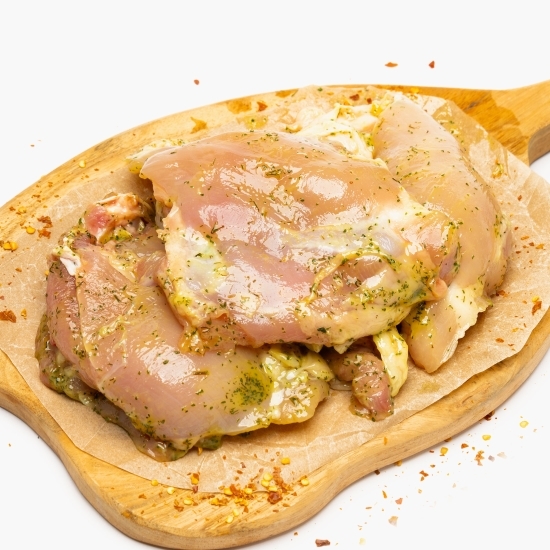 Pulpe de pui dezosate marinate cu unt și usturoi 500g