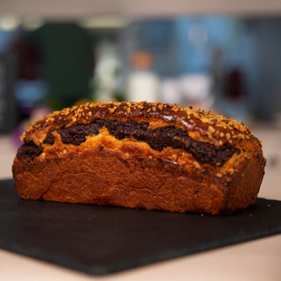 Cozonac cu nucă coaptă și ciocolată 780g