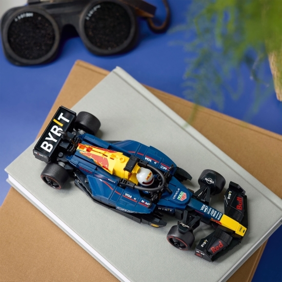 Masina de curse F1® Oracle Red Bull Racing RB20, 77243 Speed Champions, 251 piese, +18 ani
